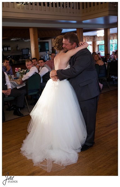 Father-Daughter-JaeStudios-Lynchburg-Virginia-Wedding-Photographer-Photos_0046